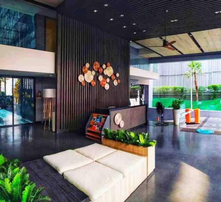 Stylish 1 Bedroom, Nice Pool,Bts Asok, Sukhumvit Bangkok Exteriör bild