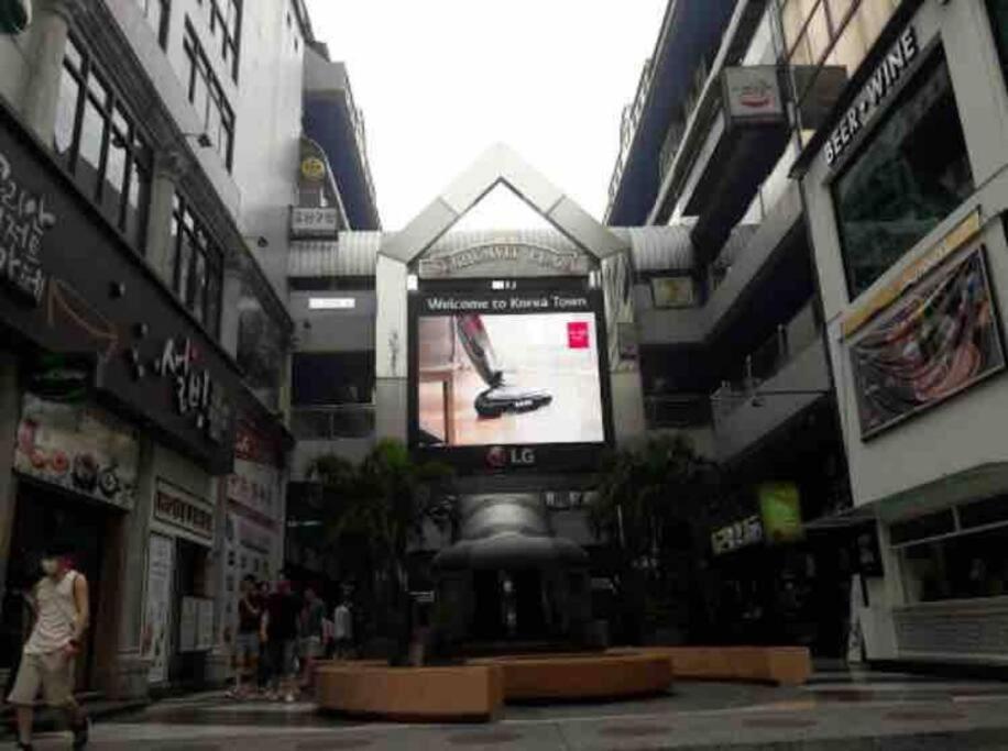 Stylish 1 Bedroom, Nice Pool,Bts Asok, Sukhumvit Bangkok Exteriör bild