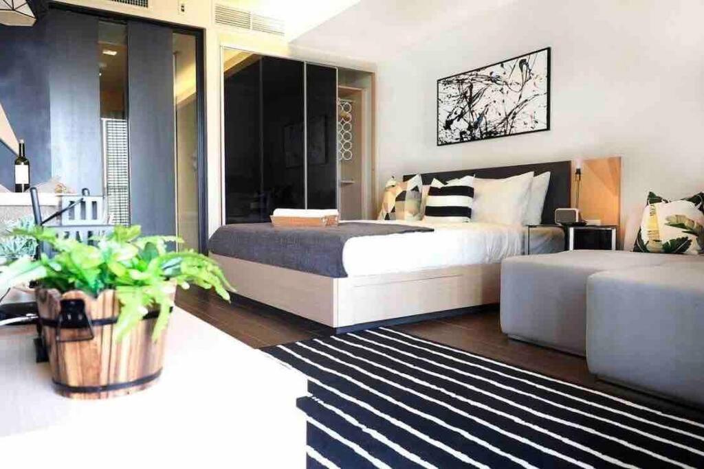 Stylish 1 Bedroom, Nice Pool,Bts Asok, Sukhumvit Bangkok Exteriör bild